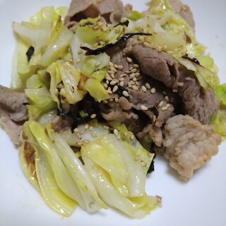 豚肉と春キャベツの塩こんぶ炒め